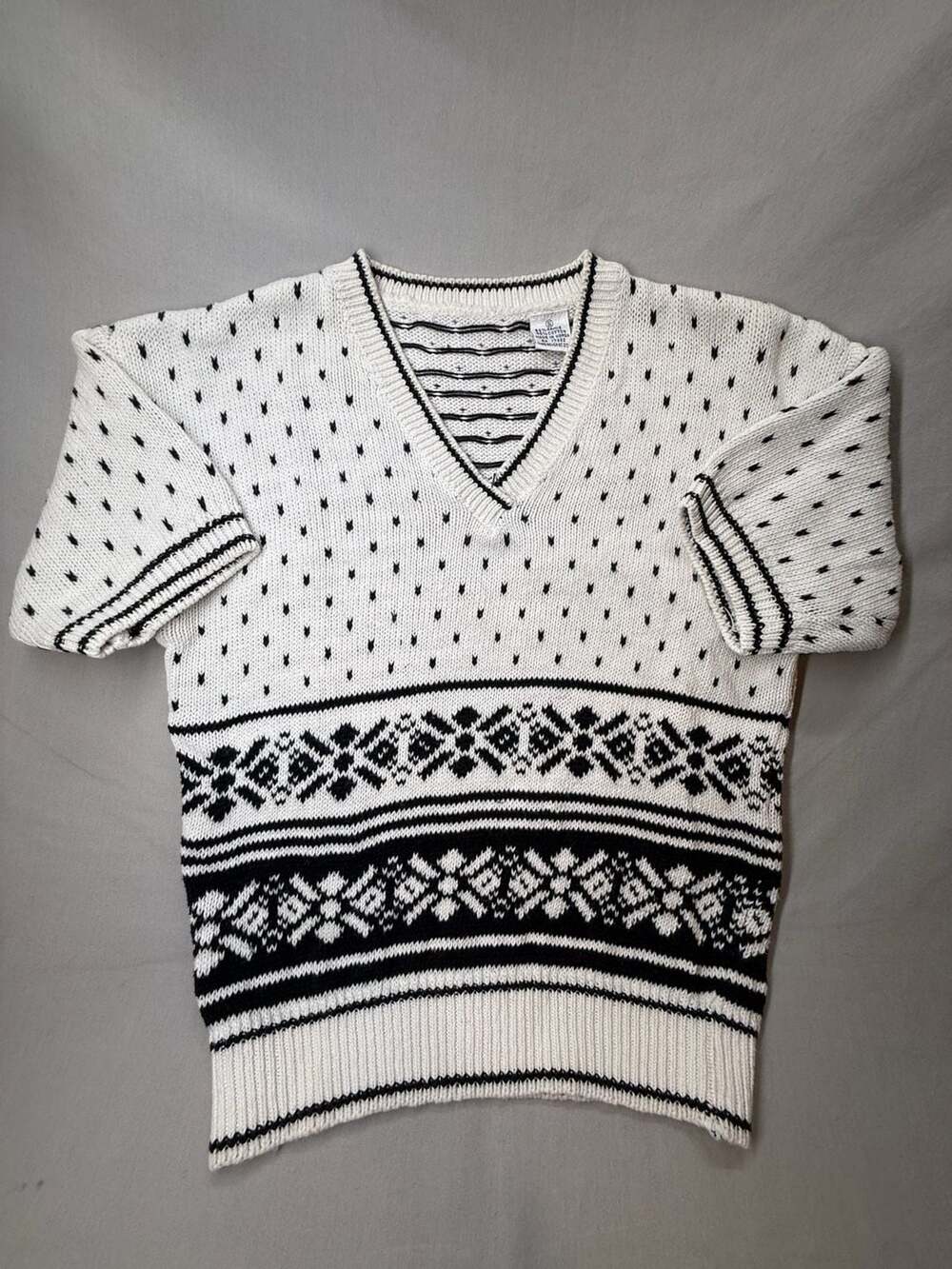 Vintage Short Sleeve V-Neck Fair Isle Sweater Size S